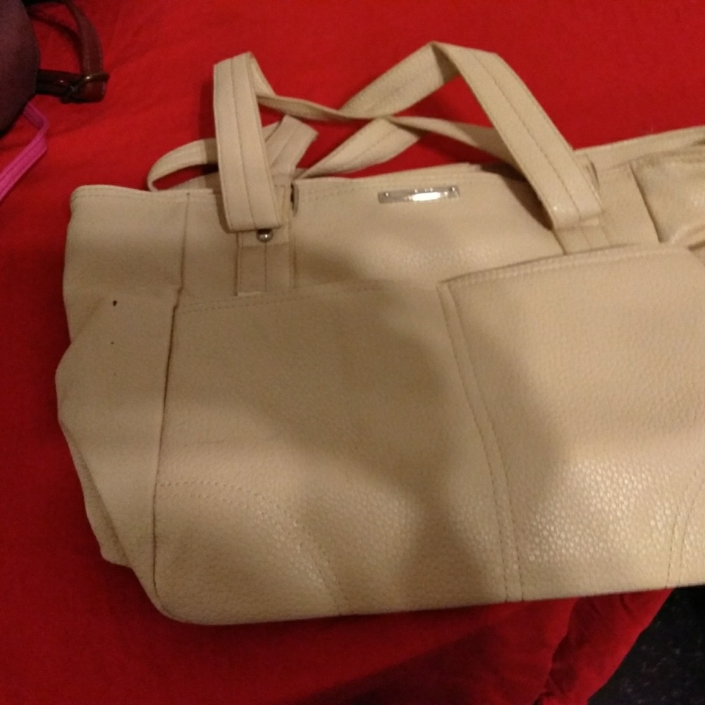 Purses - Picture 6 of 8